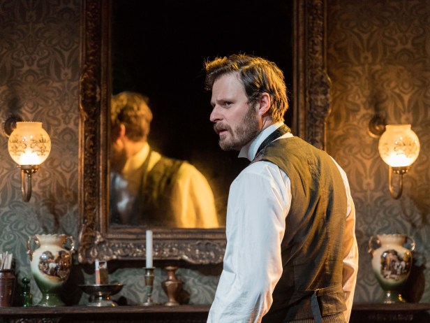 gaslight-rupert-young-as-jack-manningham