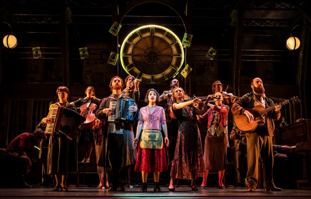 Amelie 4 The Musical_Pamela Raith Photography